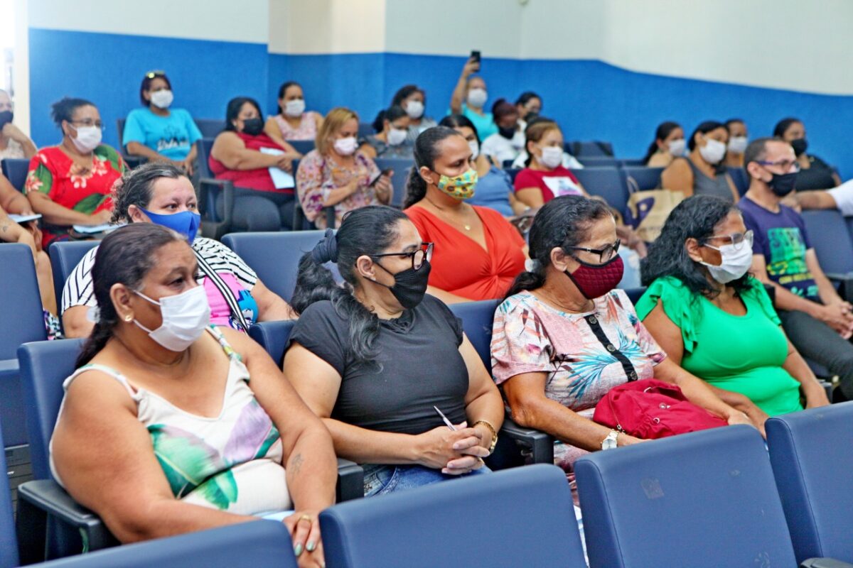 Merendeiras da REME recebem capacitação para a volta às aulas