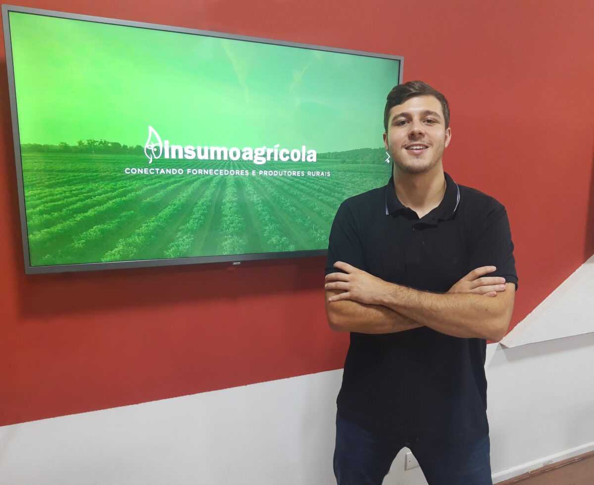 Empresa cria tecnologia para facilitar comércio de fertilizantes e químicos, em escassez no Brasil, e registra crescimento surpreendente