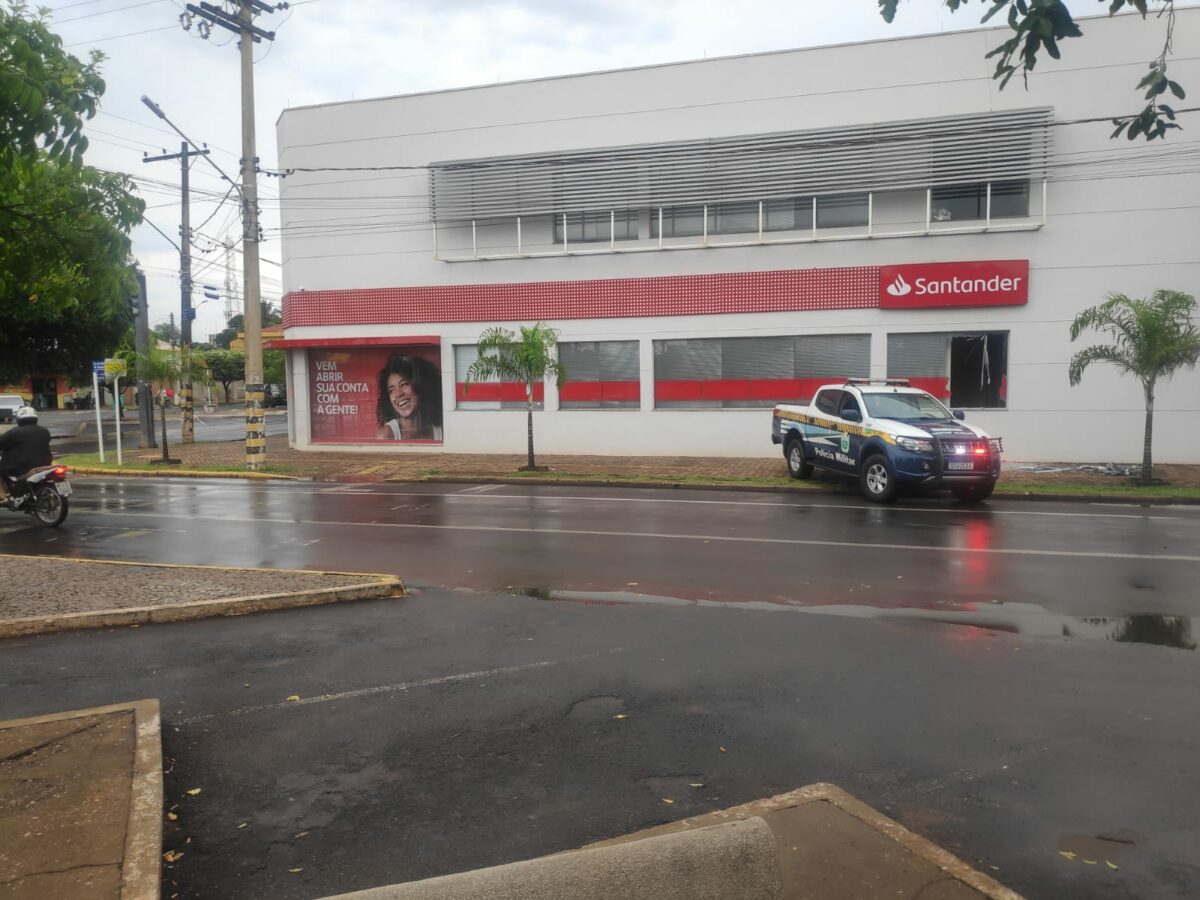 Agência do Santander em Três Lagoas sofre tentativa de furto