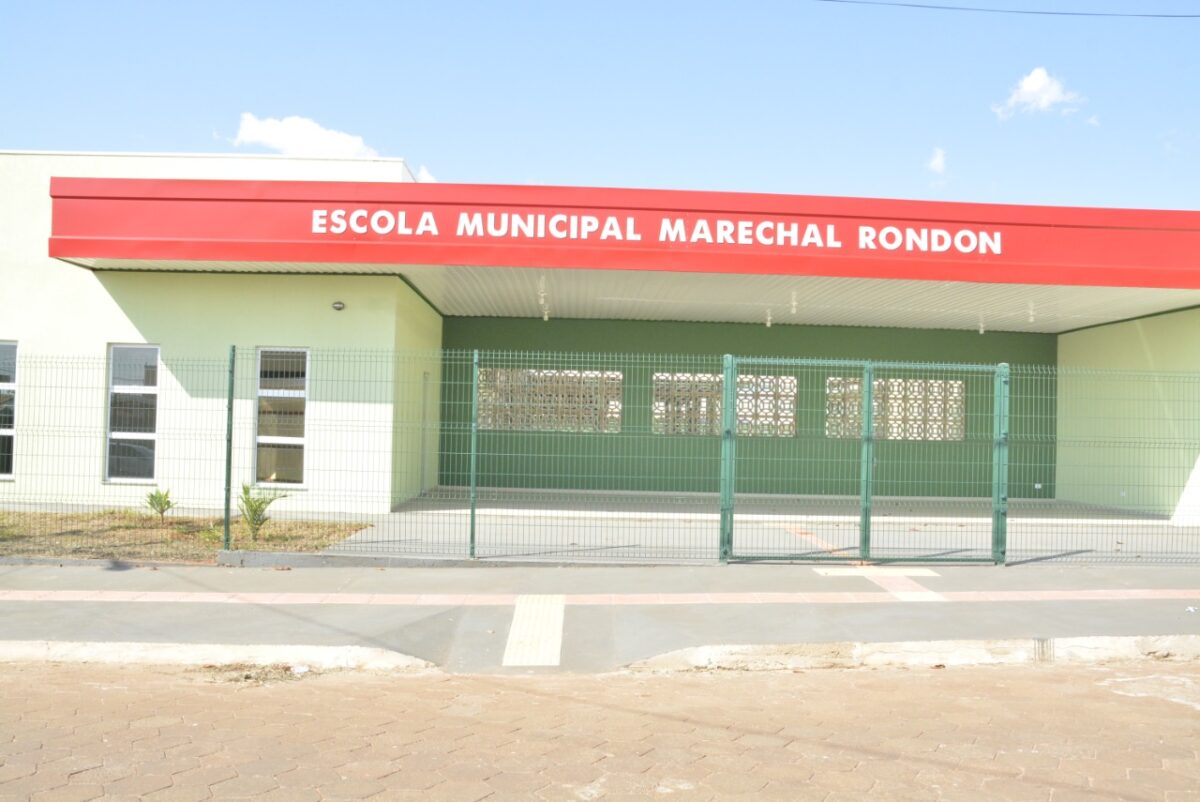 Akira anuncia implantação de salas de reforço e volta às aulas na nova sede da Escola Municipal "Marechal Rondon"