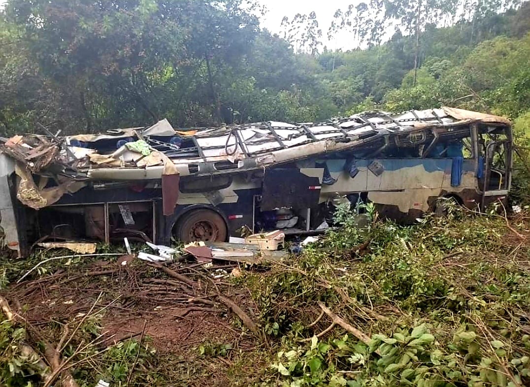 Já são 11 os mortos em tragédia com ônibus de trabalhadores da Engemec