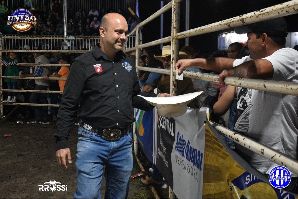 Mais de 4 mil pessoas prestigiaram a abertura oficial do 14º Rodeio União