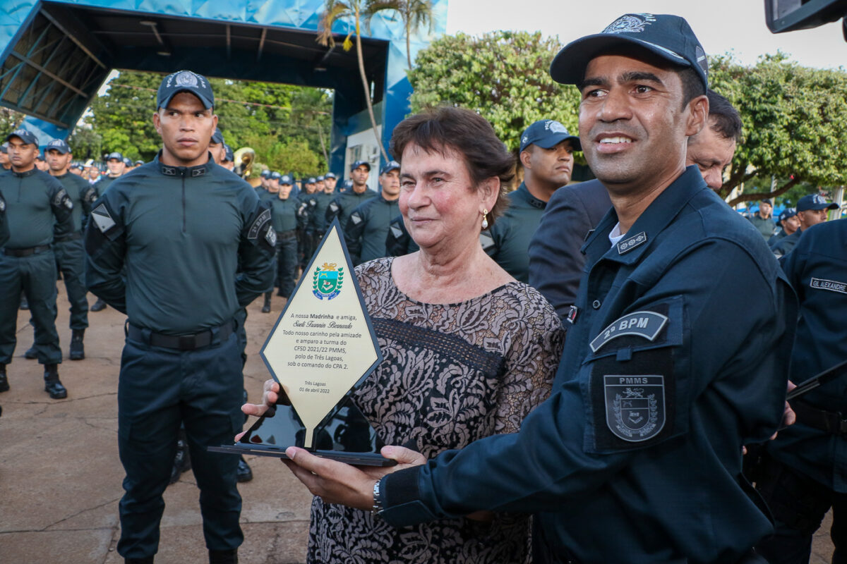 Guerreiro participa da formatura da 36ª turma de soldados da PMMS/CPA-2 de TL e recebe homenagem