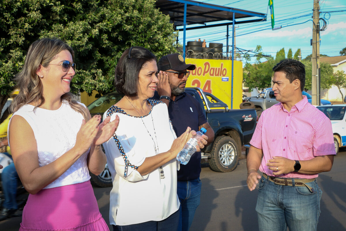 Prefeito autoriza início das obras do estacionamento e pavimentação e drenagem no entorno da Feira Central