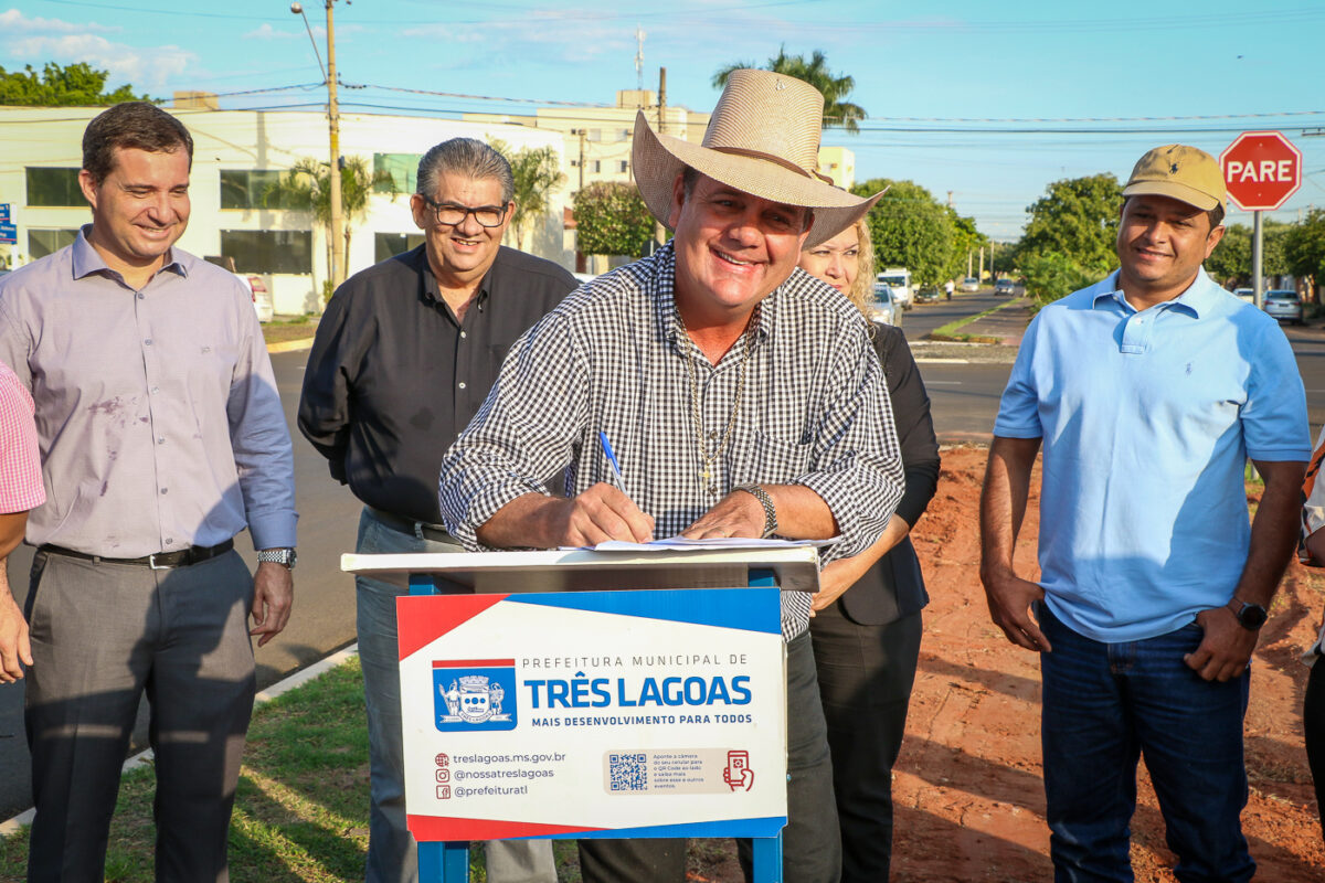 Prefeito autoriza início das obras do estacionamento e pavimentação e drenagem no entorno da Feira Central