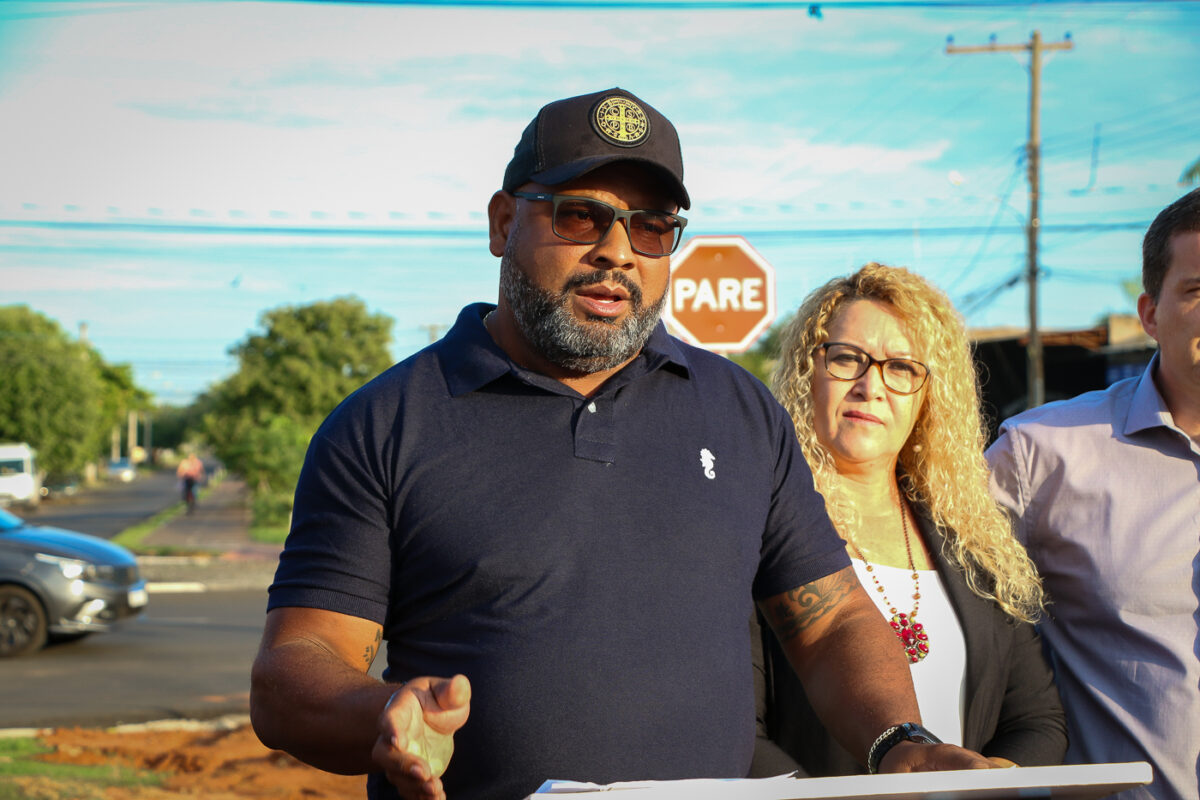 Prefeito autoriza início das obras do estacionamento e pavimentação e drenagem no entorno da Feira Central