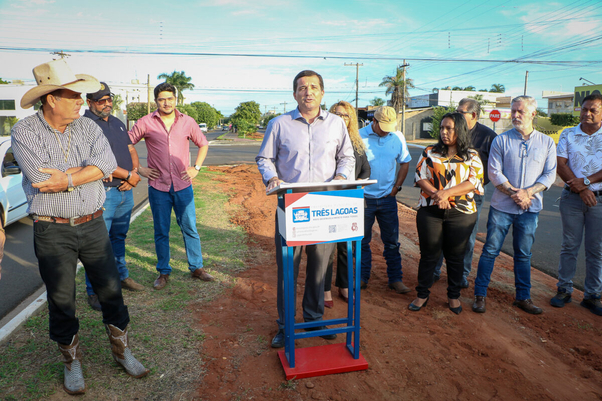 Prefeito autoriza início das obras do estacionamento e pavimentação e drenagem no entorno da Feira Central