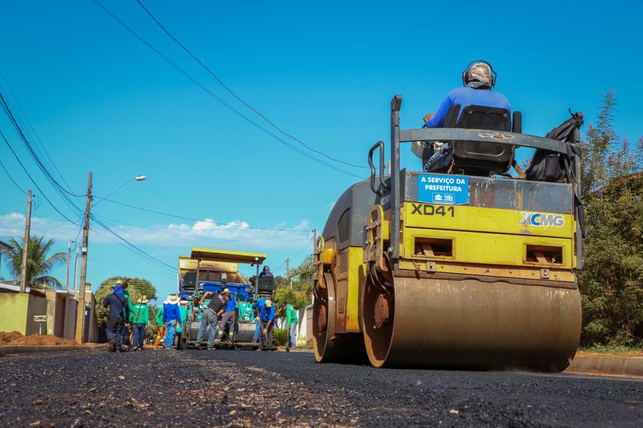 Departamento de Obras inicia a pavimentação no Jardim Esperança, em Três Lagoas