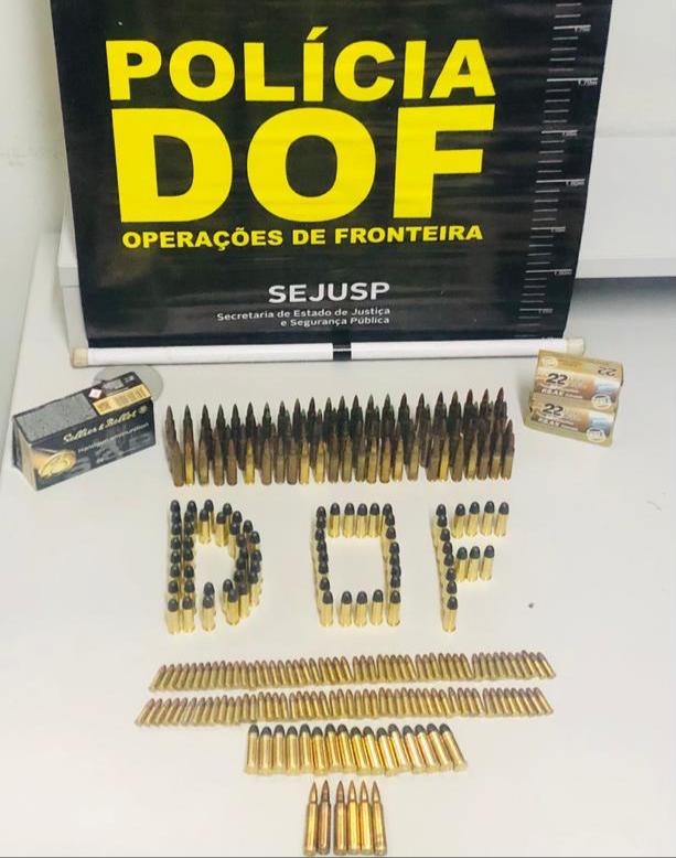 DOF apreende F-4000 carregada com cigarro contrabandeado e munições de diversos calibres em MS