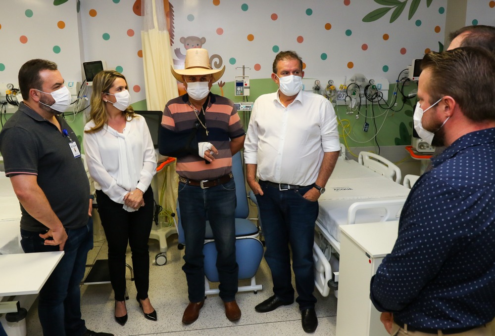 Prefeito e secretária de saúde participam da inauguração de 116 leitos no Hospital Regional de Três Lagoas