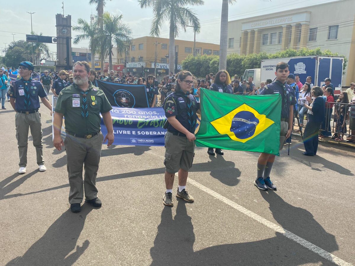 Desfile de 7 de Setembro atraiu milhares de pessoas ao centro de Três Lagoas