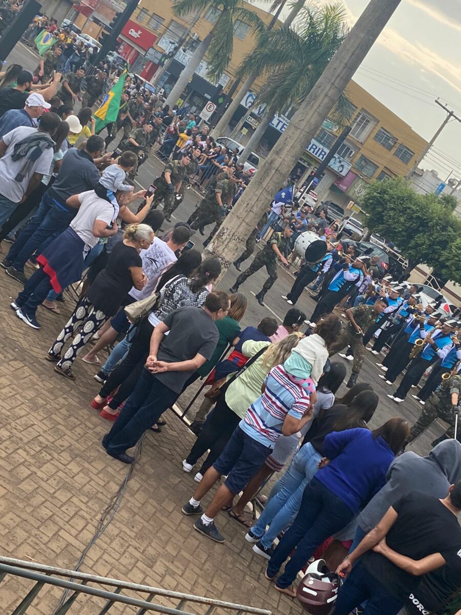 Desfile de 7 de Setembro atraiu milhares de pessoas ao centro de Três Lagoas