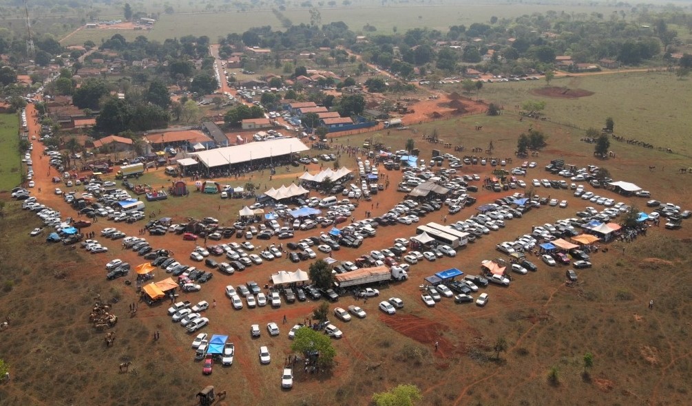 Mais de 10 mil pessoas prestigiaram a 15ª Cavalgada do Arapuá