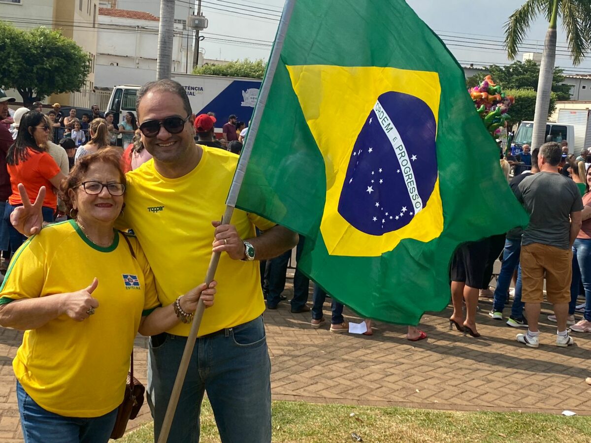 Desfile de 7 de Setembro atraiu milhares de pessoas ao centro de Três Lagoas