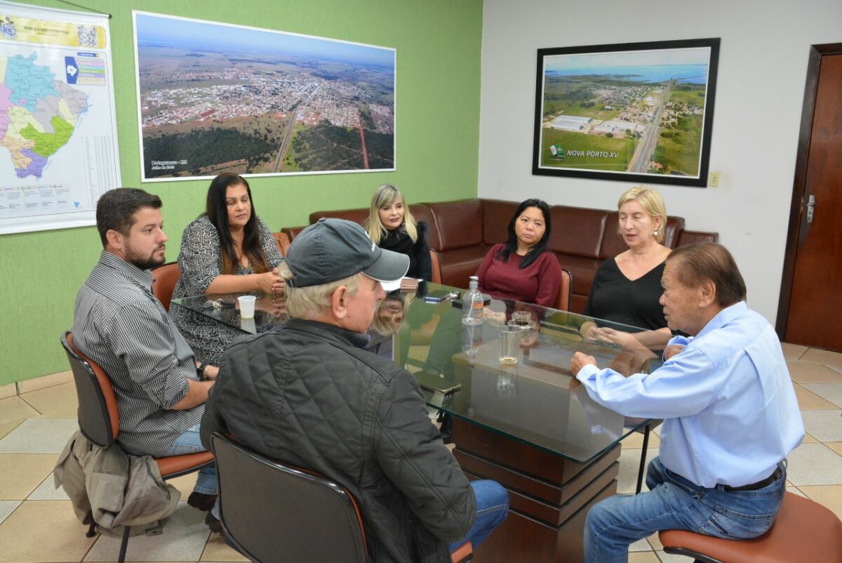 <strong>Em reunião, Akira e diretora da Agehab-MS e debatem sobre sequência do Programa Lote Urbanizado em Bataguassu</strong>