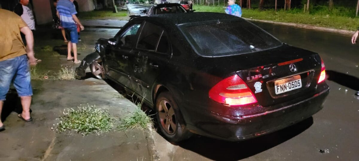 Mercedes que deixou motociclista com perna amputada em Três Lagoas estava com documentação atrasada