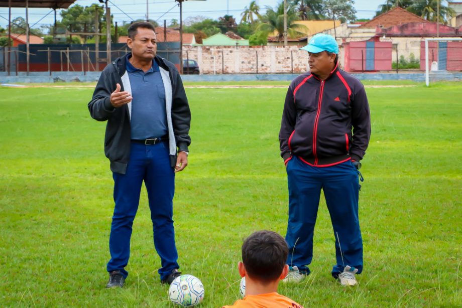 Com apoio da SEJUVEL, atletas vão representar TL na fase nacional da Taça das Favelas Sub17 de futebol