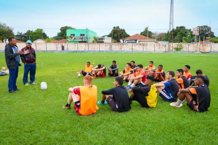 Com apoio da SEJUVEL, atletas vão representar TL na fase nacional da Taça das Favelas Sub17 de futebol