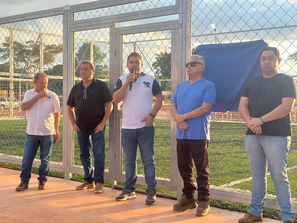 Arenas esportivas do programa MS Bom de Bola são inauguradas em Angélica e Coxim