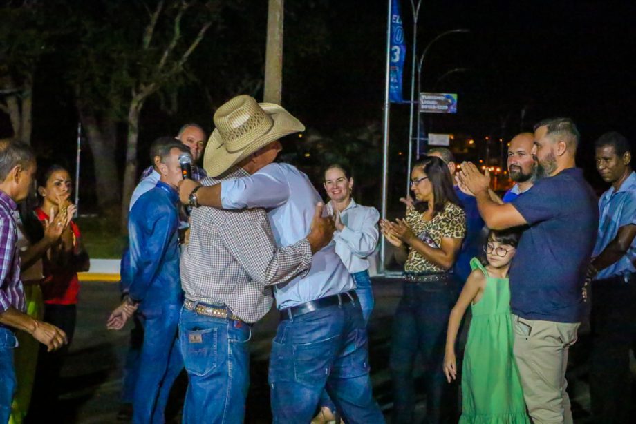 Prefeito Guerreiro entrega obra de duplicação e melhorias da Avenida de acesso ao Balneário Municipal