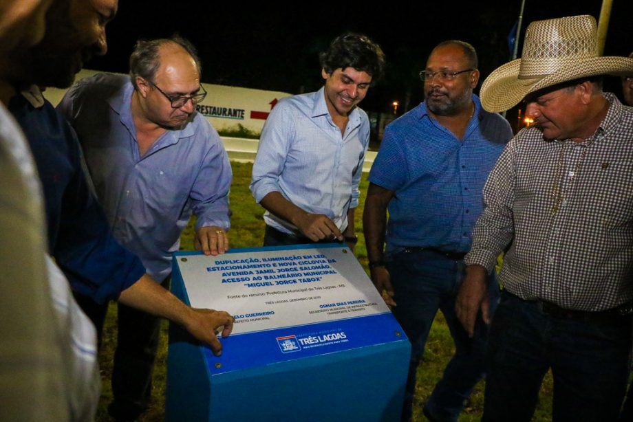 Prefeito Guerreiro entrega obra de duplicação e melhorias da Avenida de acesso ao Balneário Municipal