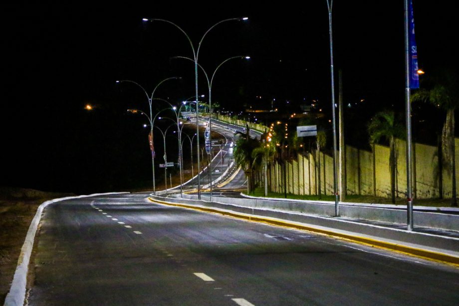 Prefeito Guerreiro entrega obra de duplicação e melhorias da Avenida de acesso ao Balneário Municipal