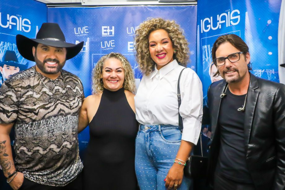 Mesmo com chuva, público curtiu show de Edson e Hudson no 1º dia da festa de réveillon de TL. Veja fotos