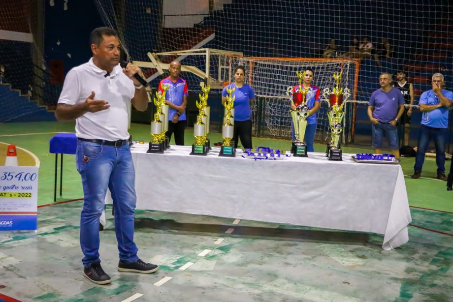 Com vitória do Despachante 3 Lagoas no futsal masculino, SEJUVEL premia campeões da 3ª Copa SEJUVEL