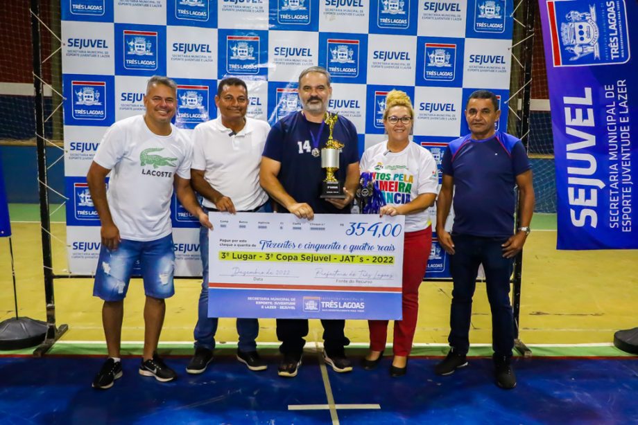 Com vitória do Despachante 3 Lagoas no futsal masculino, SEJUVEL premia campeões da 3ª Copa SEJUVEL