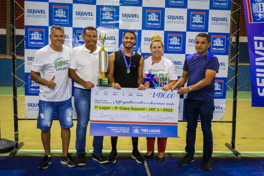 Com vitória do Despachante 3 Lagoas no futsal masculino, SEJUVEL premia campeões da 3ª Copa SEJUVEL