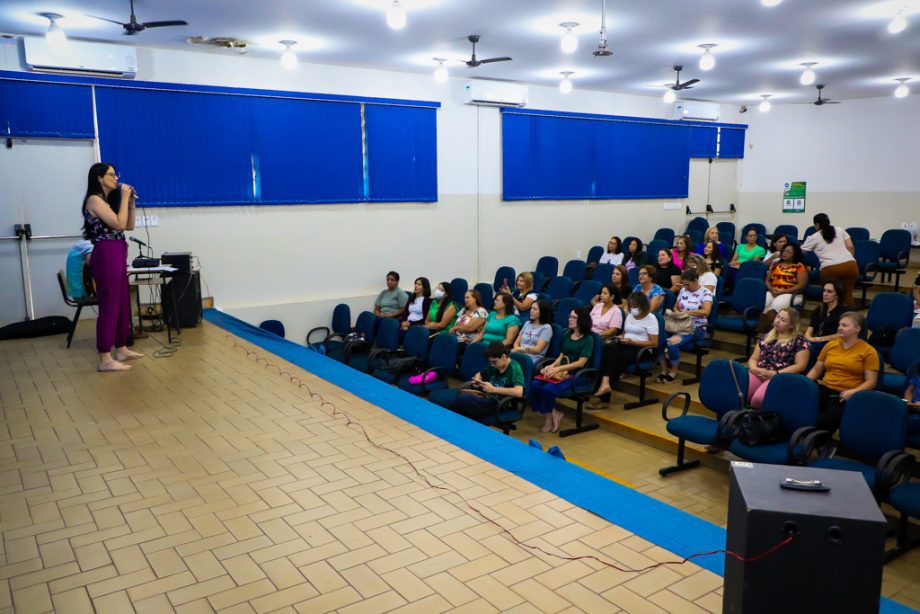 SMS realiza homenagem a técnicos e auxiliares em saúde bucal que atuam na rede municipal da Três Lagoas