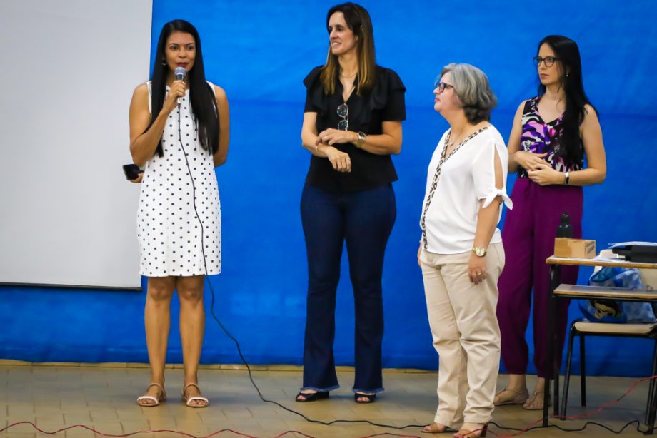 SMS realiza homenagem a técnicos e auxiliares em saúde bucal que atuam na rede municipal da Três Lagoas