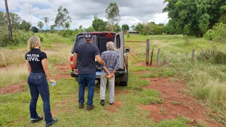 Idoso é preso pela Polícia Civil, em Sidrolândia, acusado de estuprar a neta