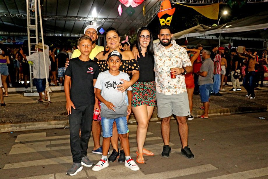 CarnaTrês 2023 – Terceira noite contagia público com todos os ritmos carnavalescos e apresentação do bloco “Pagodeiros Somos Nós”