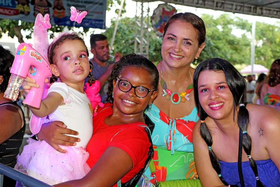 Matinê fecha CarnaTrês 2023 e faz a alegria da criançada em Três Lagoas