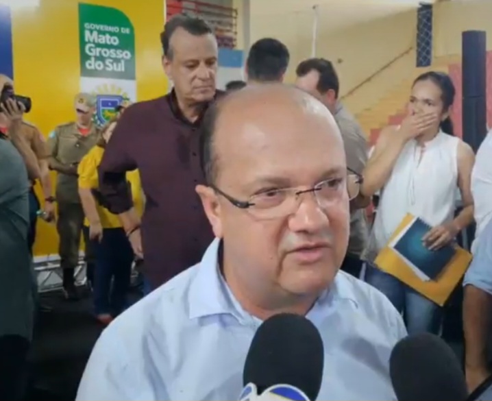 Primeira visita do governador a Ribas do Rio Pardo é marcada por reuniões e investimentos