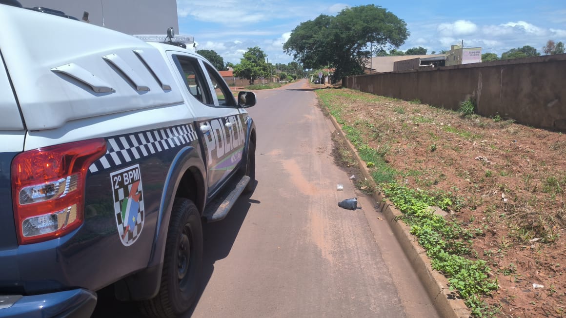 Jovem tenta fugir, mas acaba detido pela Polícia por tráfico de drogas em Três Lagoas; Militares ainda apreendem 1 Kg de maconha