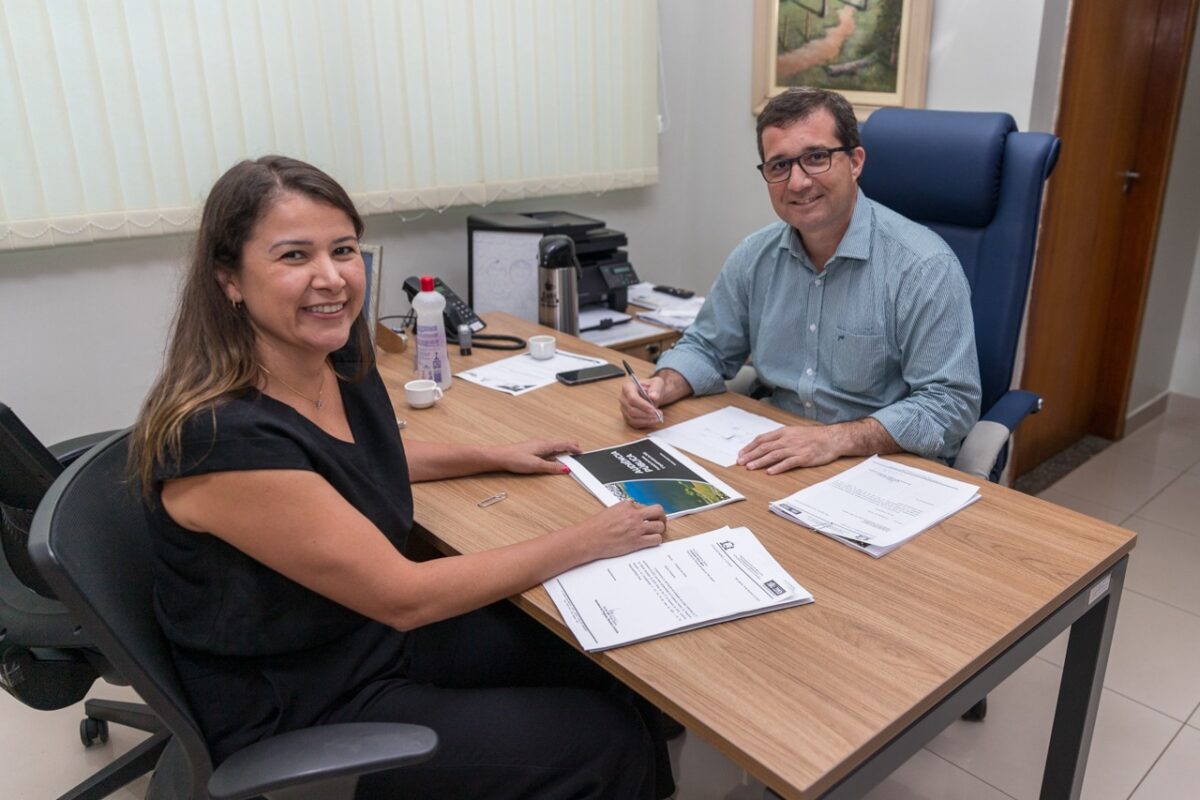 Câmara recebe relatório de prestação de contas da Prefeitura e convida população para audiência pública