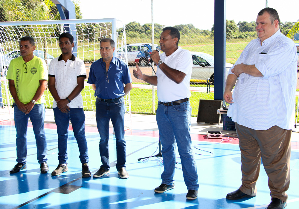 <strong>SEJUVEL entrega novos espaços esportivos nos bairros Orestinho e Vila Maria</strong>