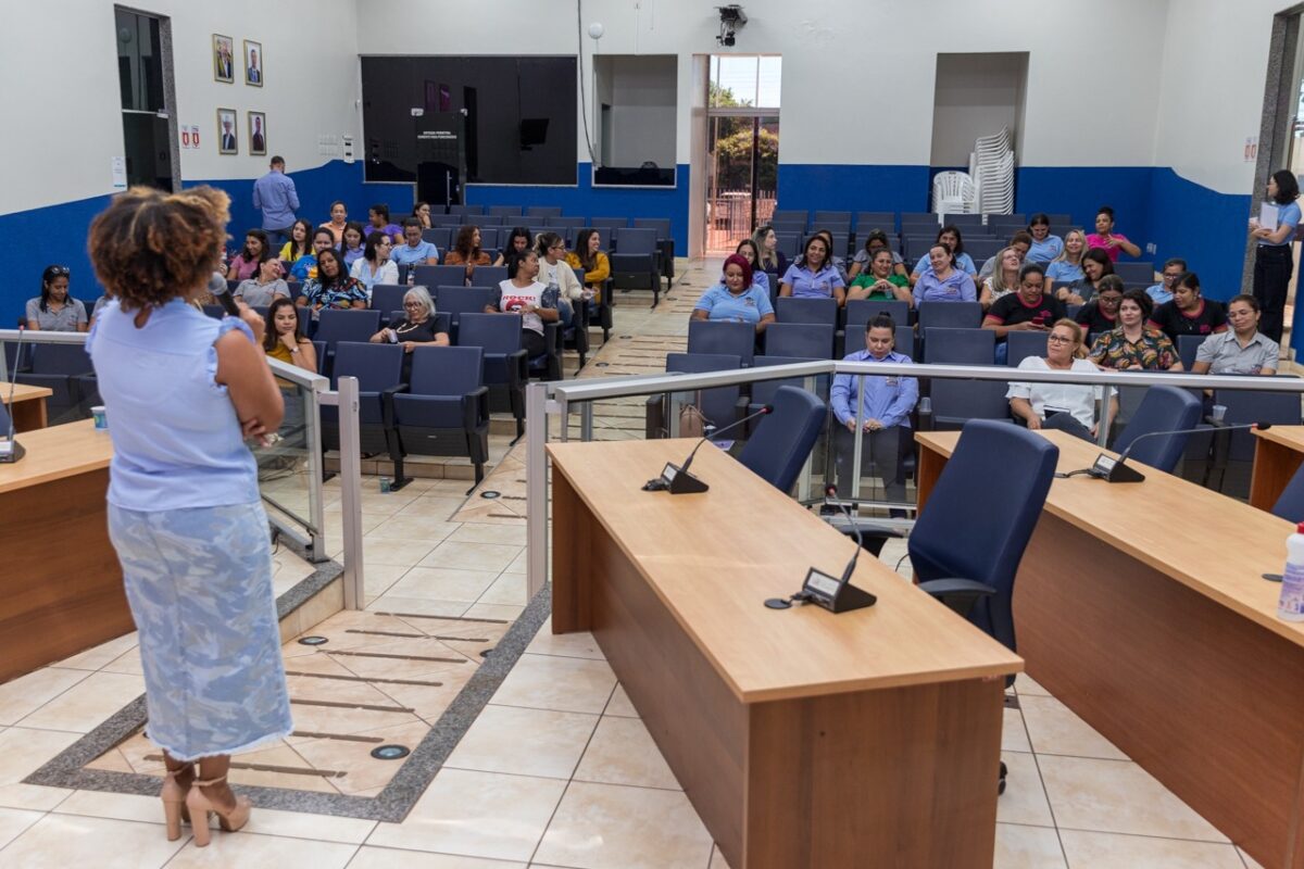 Servidoras da Câmara de Três Lagoas participam de capacitações alusivas ao Dia da Mulher