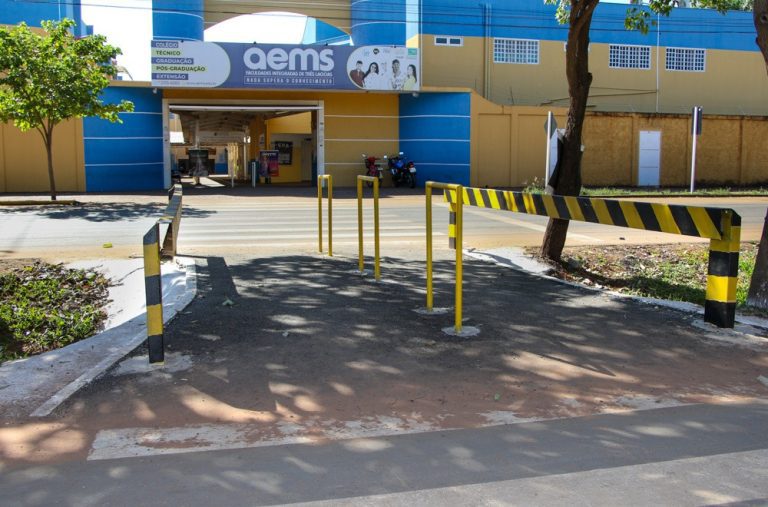 SEGURANÇA – Prefeitura faz melhorias em passarela de pedestre em frente a AEMS