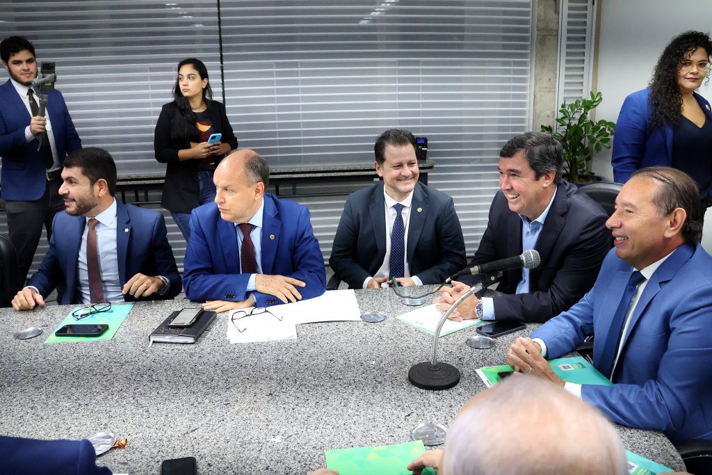 Em encontro com deputados, Governo de MS reafirma compromisso com emendas parlamentares