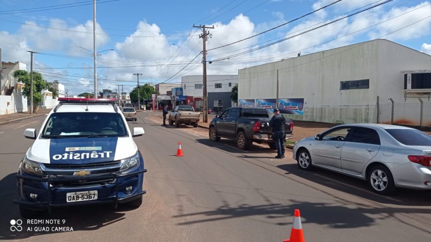 Polícia Militar realiza blitz de trânsito e orienta condutores em Bataguassu