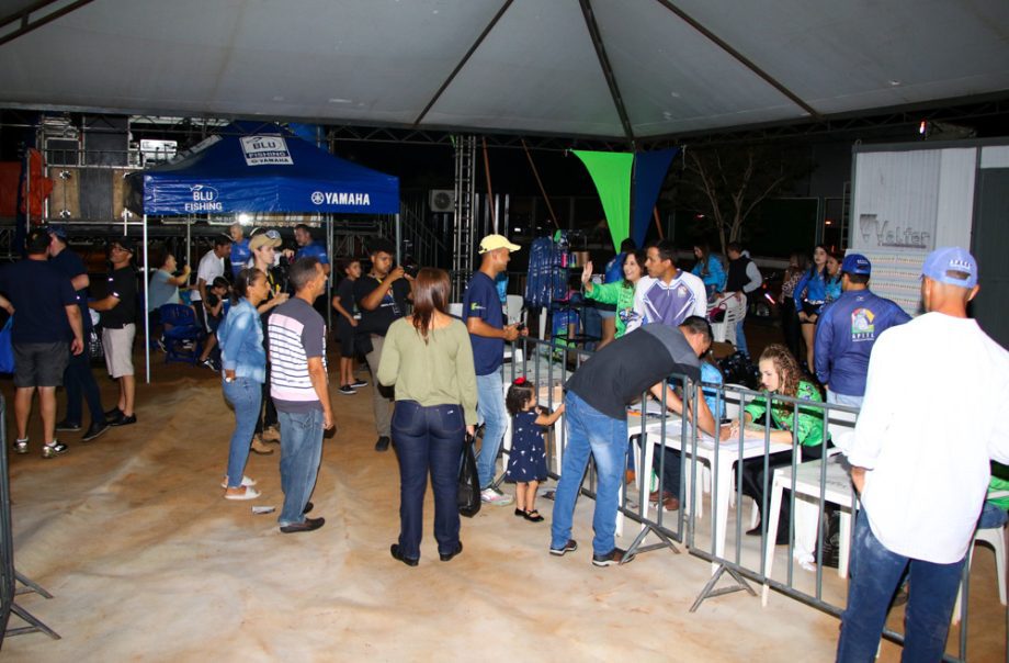 Cerca de 10 mil pessoas prestigiaram o 1º dia do Torneio de Pesca Esportiva de TL, confira a programação