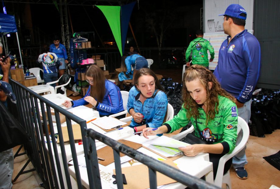 Cerca de 10 mil pessoas prestigiaram o 1º dia do Torneio de Pesca Esportiva de TL, confira a programação