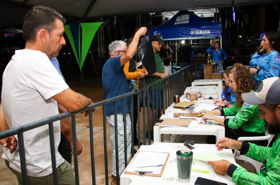 Cerca de 10 mil pessoas prestigiaram o 1º dia do Torneio de Pesca Esportiva de TL, confira a programação