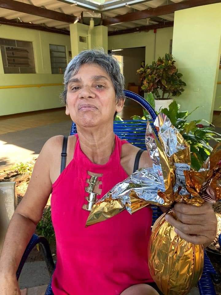 Seja um voluntário: idosos do asilo Eurípedes Barsanulfo recebem doação de ovos de Páscoa em Três Lagoas