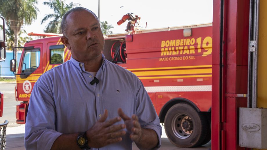 Bombeiros apresenta novas viaturas de combate a incêndios e reforça sobre comunicação de denúncias