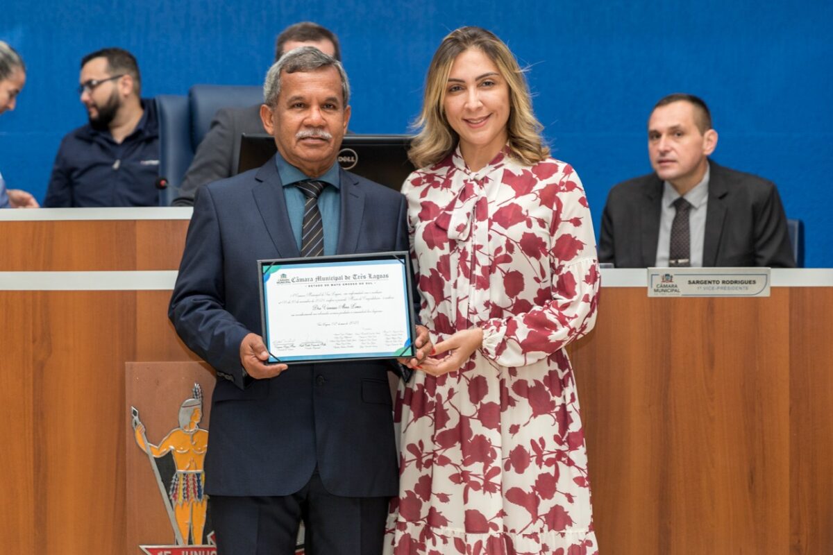 Câmara entrega moções para UTI do Hospital Auxiliadora