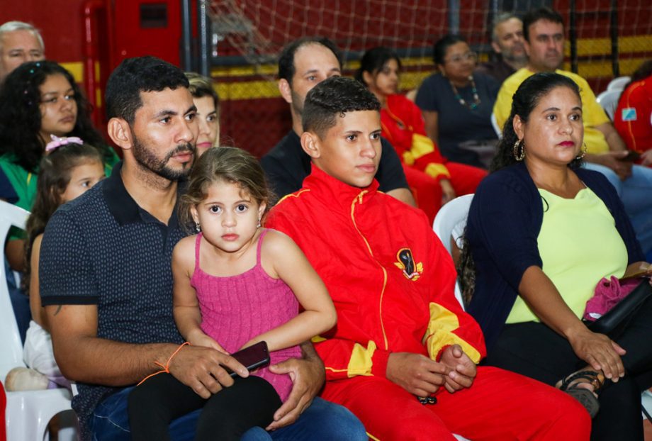 SCFV Bombeiros do Amanhã encerra ciclo de atividades com apresentações culturais para familiares e amigos